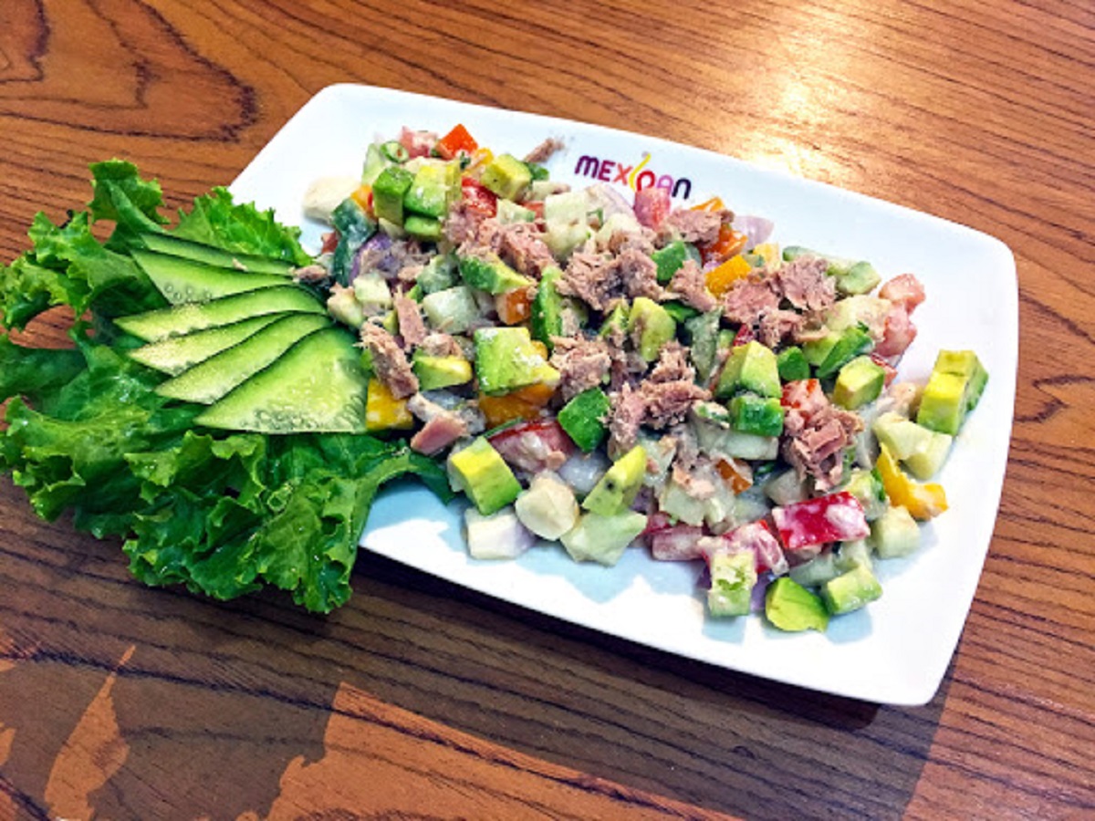 Rețetă de salată de ton. Iată de ce ai nevoie pentru un preparat ideal de vară. Lista completă a ingredientelor