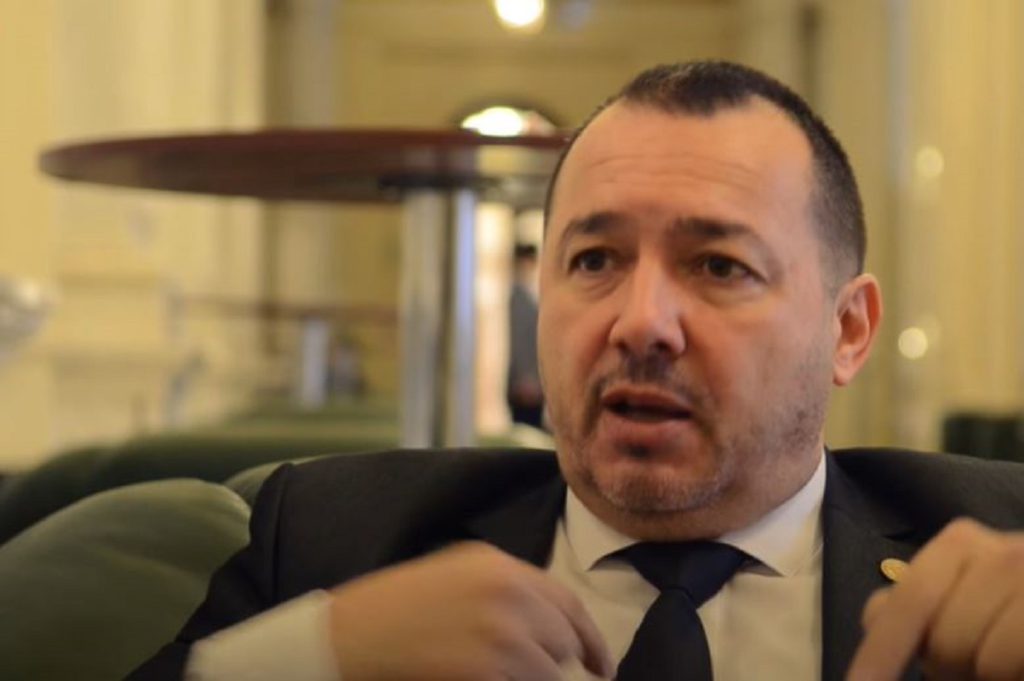 Poliția nu-l iartă pe Cătălin Rădulescu după scandalul cu masca. „Chiar dacă îți place șaorma”