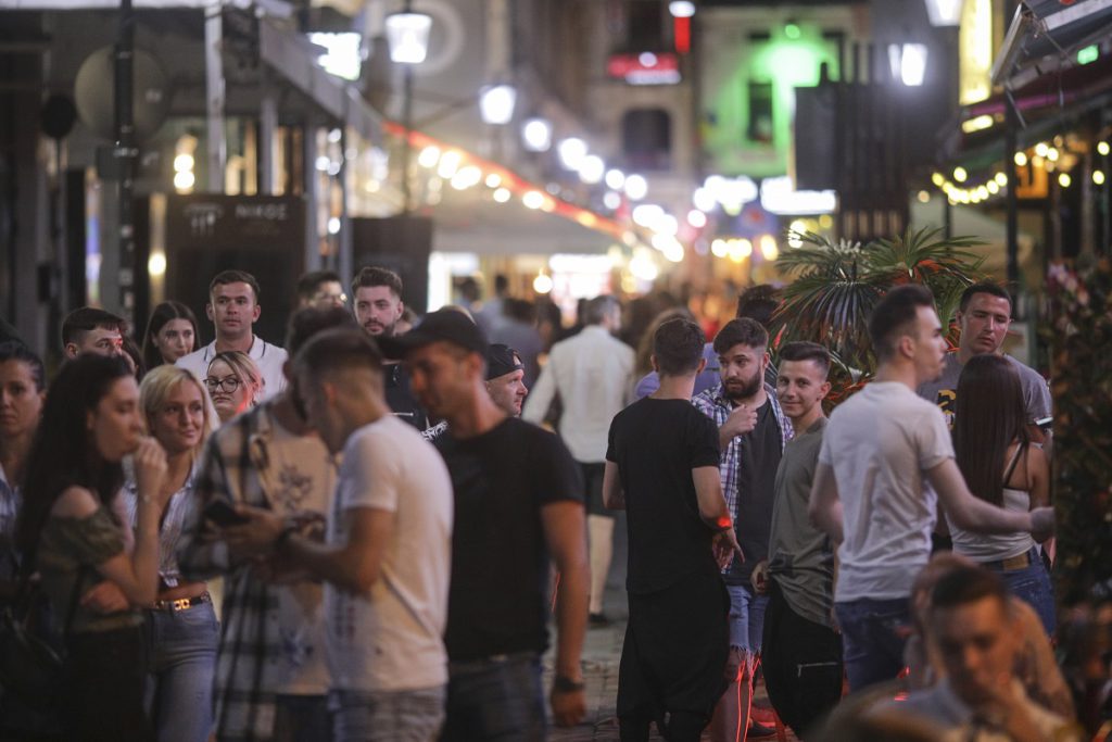 Cum ar putea arăta noile reguli pentru terasele din Centrul Vechi. Acestea sunt modificările care se iau în calcul