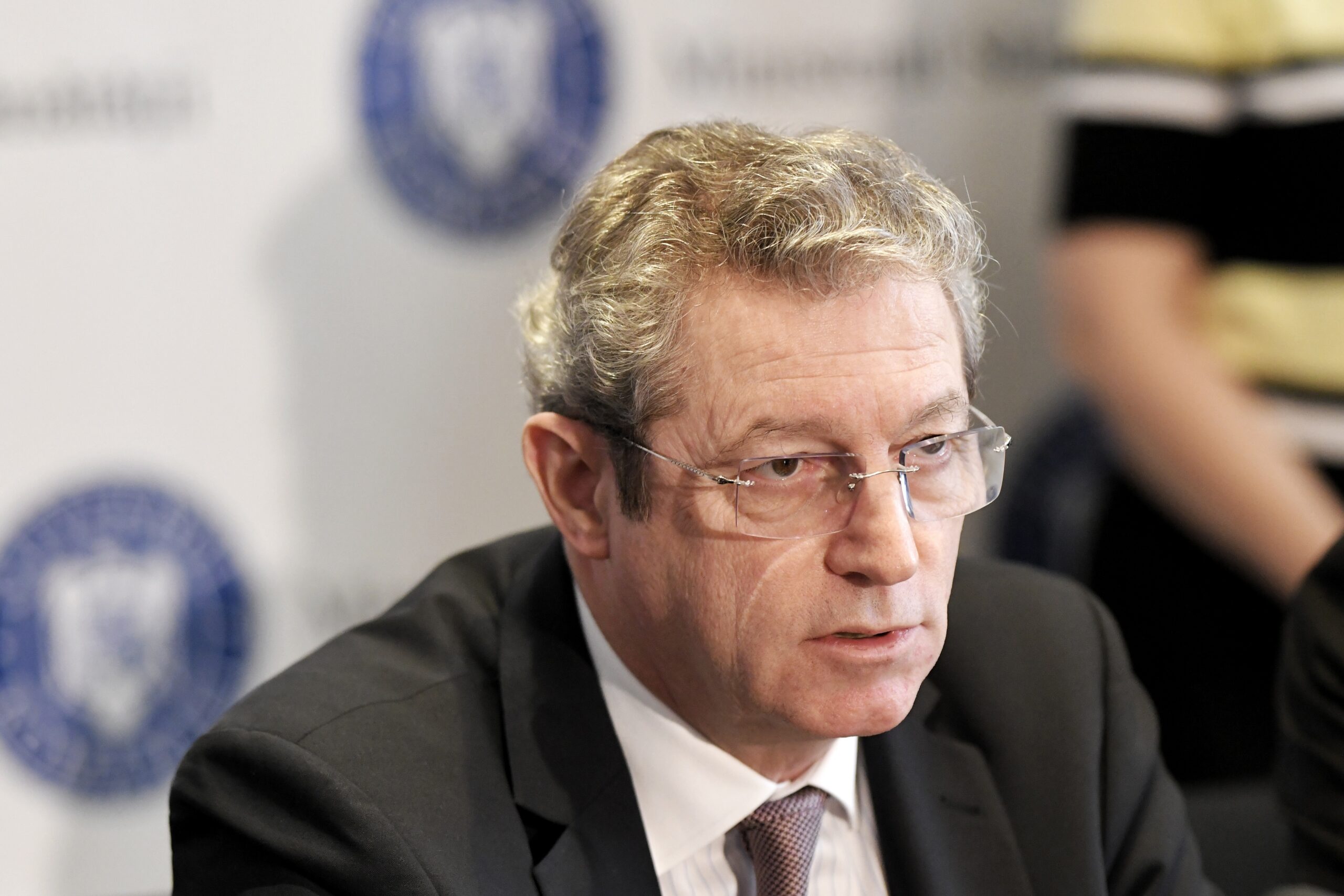 Ce se întâmplă în acest moment cu Adrian Streinu Cercel, după anunțul că e vizat de ancheta DNA. Ce ar fi făcut acesta