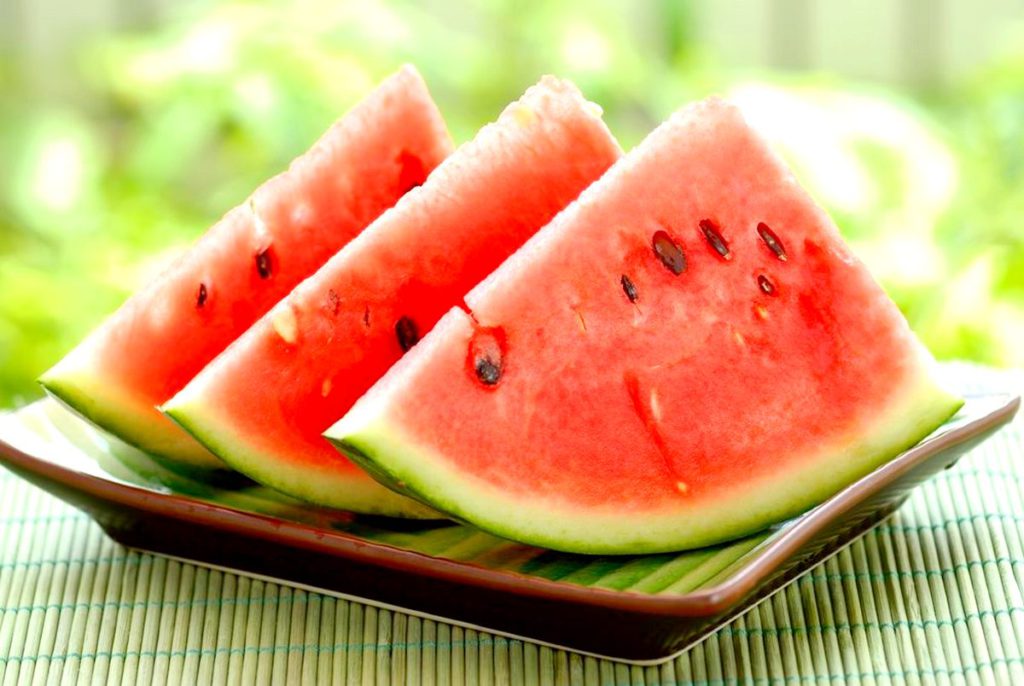 Cum îți dai seama dacă un pepene roșu e copt, fără să-i faci dop. Metoda inedită care nu dă greș