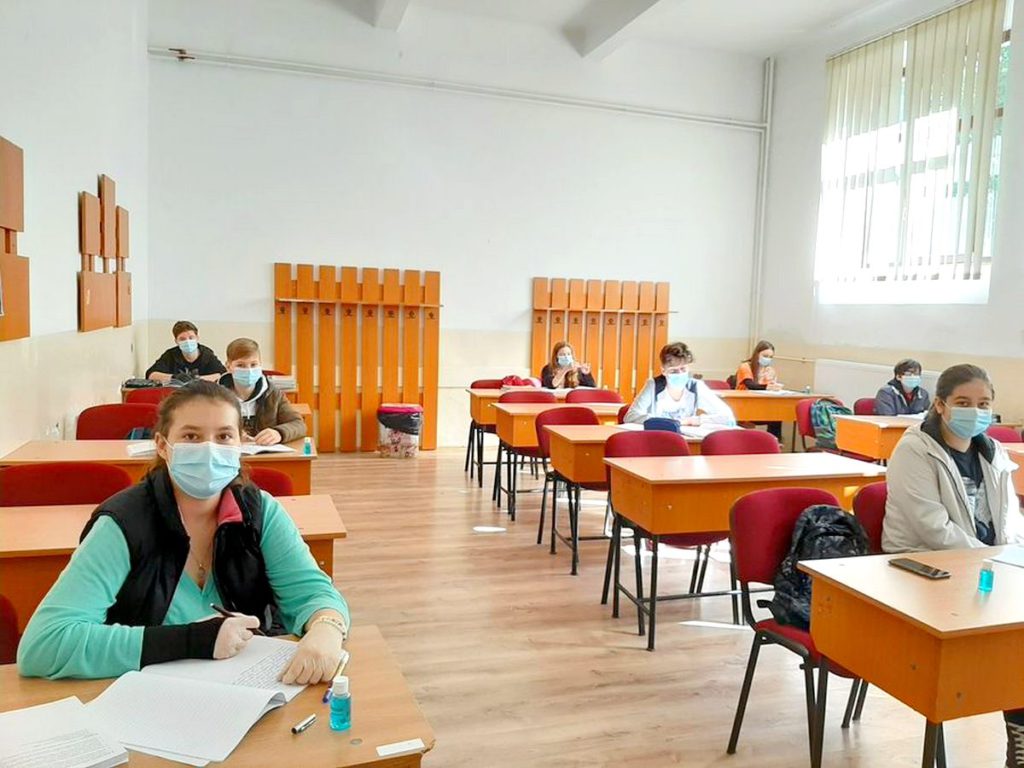 Școala va începe în toamnă, dar transformată radical. Ce se va întâmpla în timpul cursurilor
