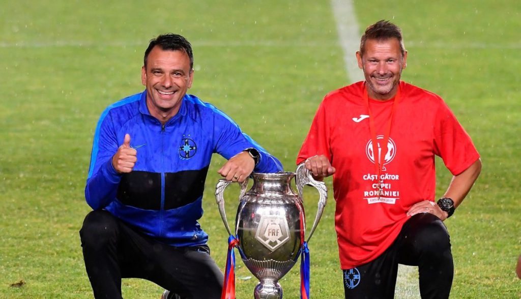 Un nou antrenor la FCSB? „Cred că el va veni din vară”. Ce ar putea să se întâmple cu Toni Petrea