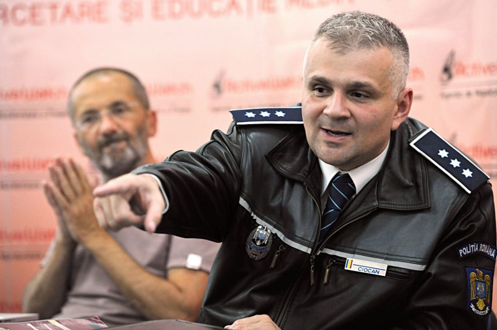 Celebrul polițist Christian Ciocan revine după ce a fost acuzat de hărțuire și că folosea doar toaleta femeilor. Unde a ajuns șef