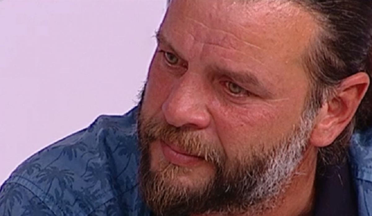 De la statutul de soț al unei femei bogate, la un om al străzii