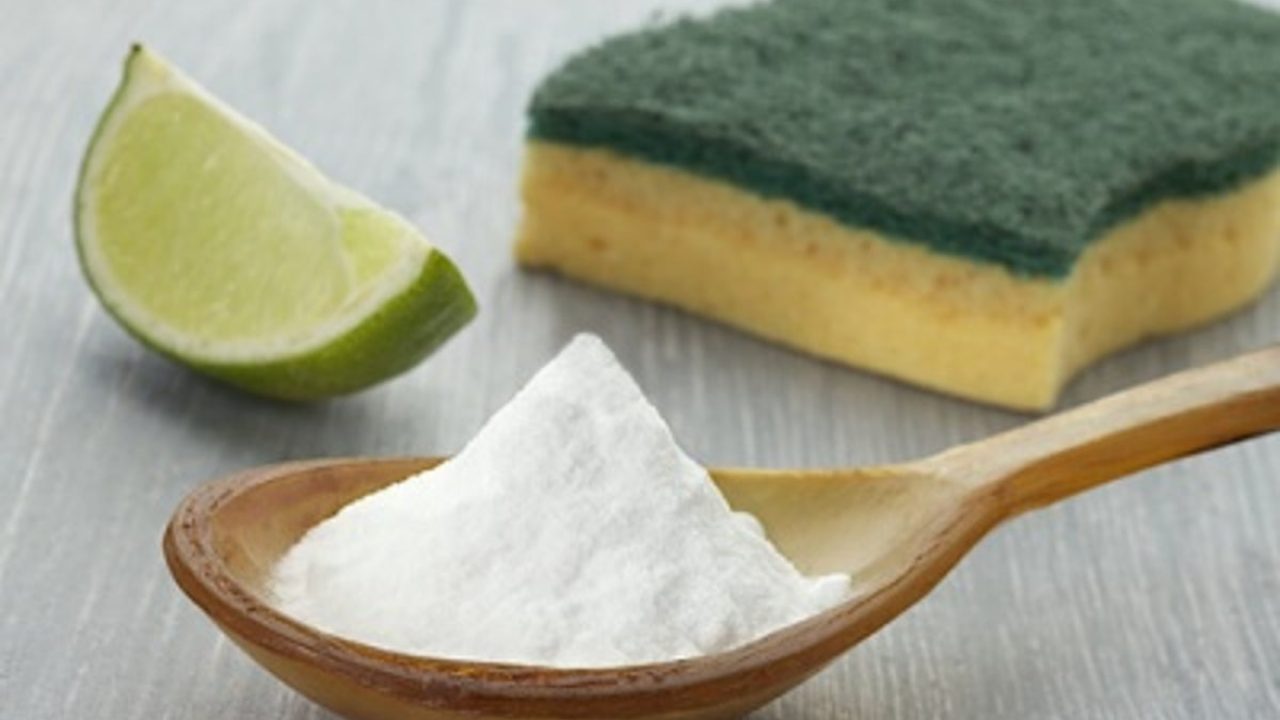 Obține o baie strălucitoare cu bicarbonat de sodiu