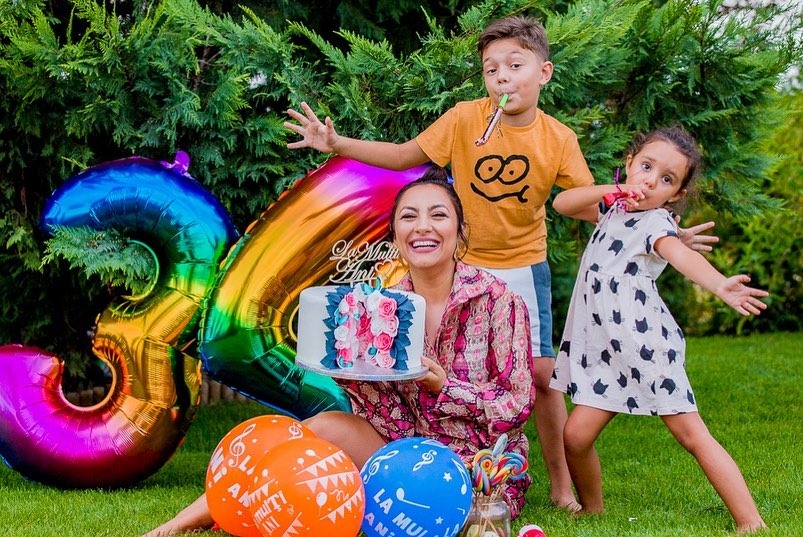 Cum s-a pozat Andra în ziua în care a împlinit 34 de ani