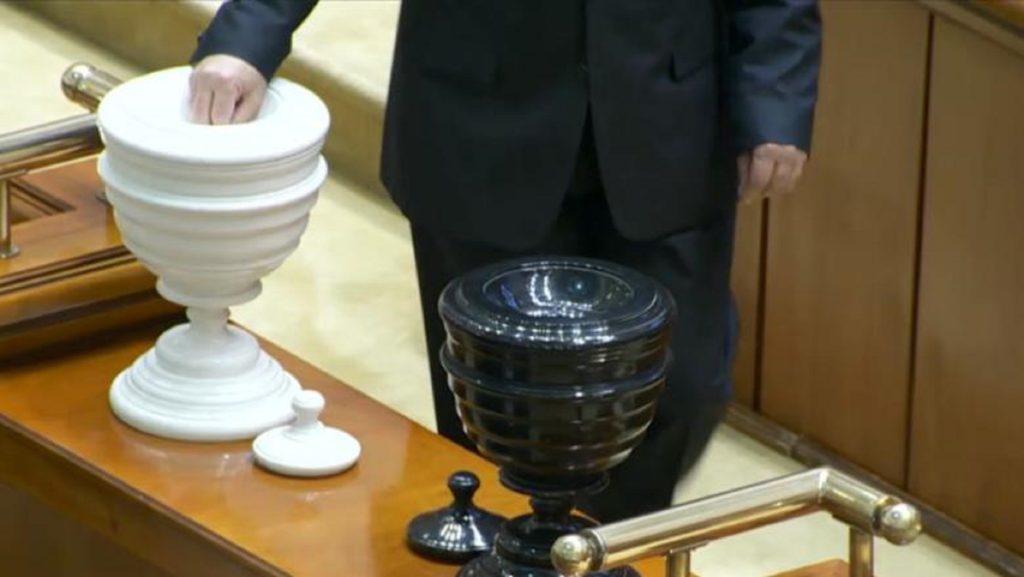 Moțiunea de cenzură împotriva Guvernului. Ce s-a întâmplat în Parlament