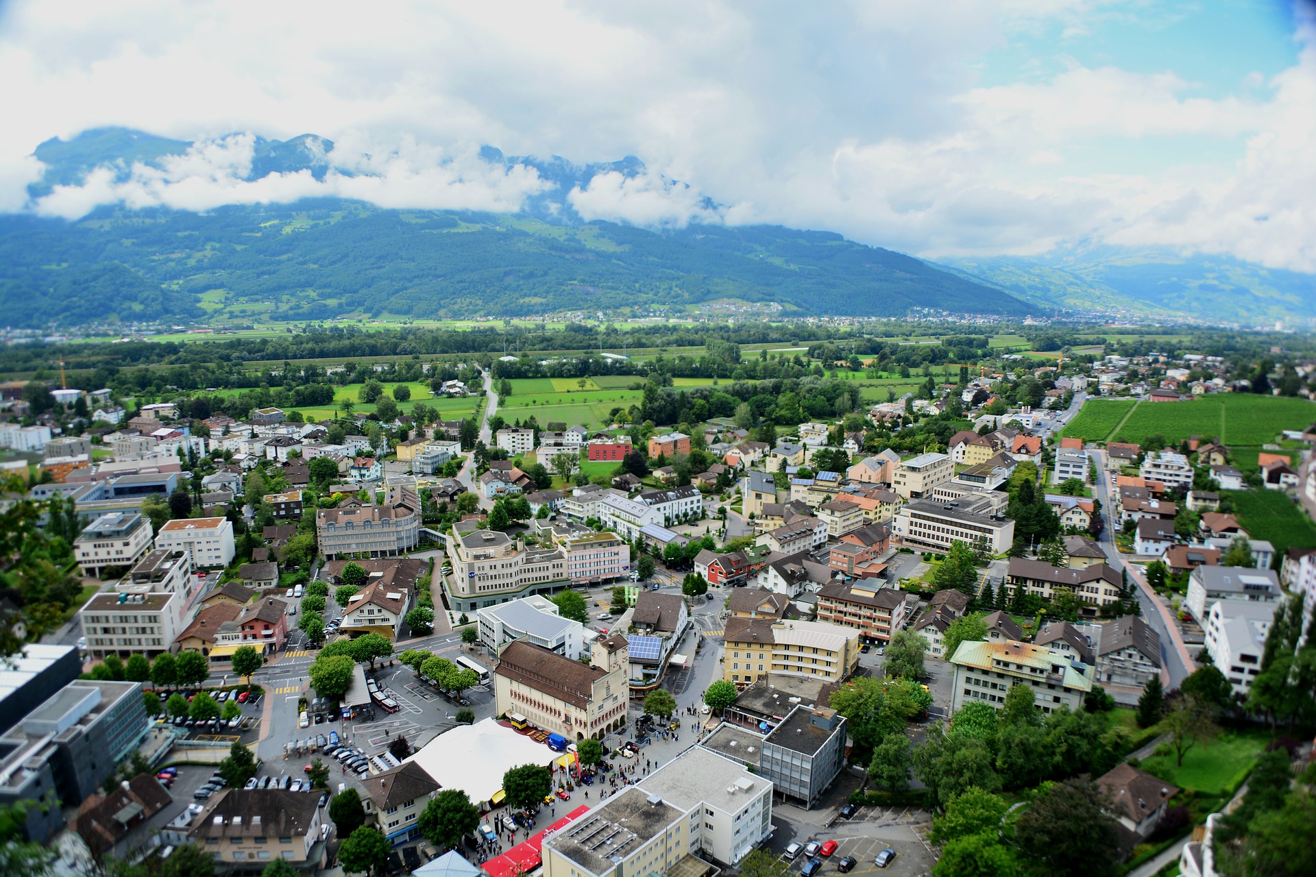 Liechtenstein vrea să oblige Cehia să nu-i mai considere pe cetățenii săi ca fiind germani