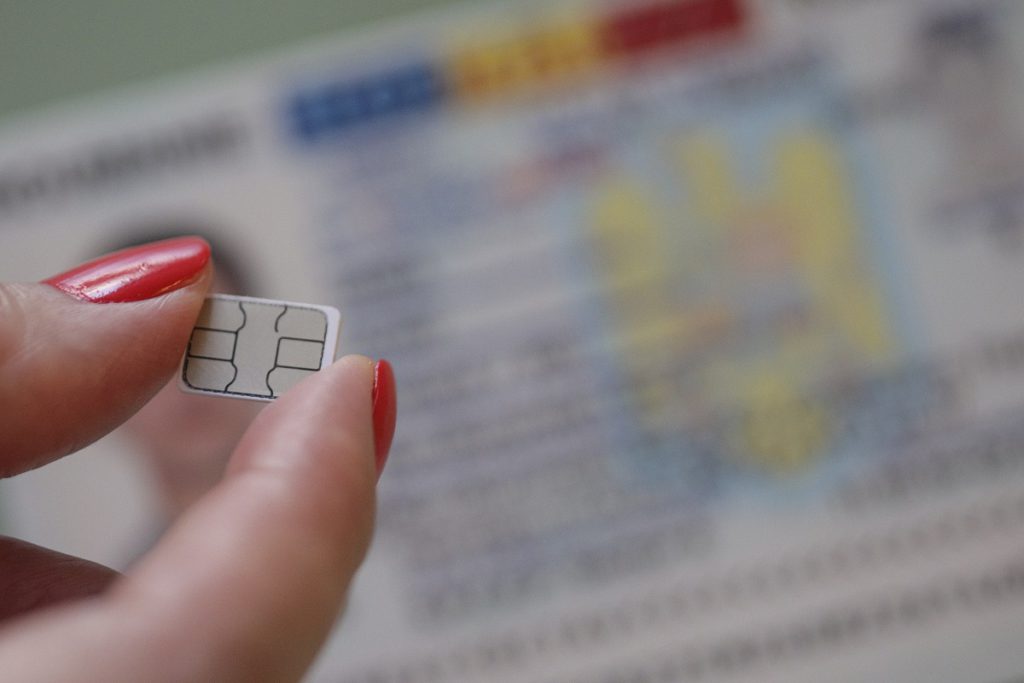 Noile cărți de identitate: cât timp vor fi valabile și ce date nu vor mai fi în cip
