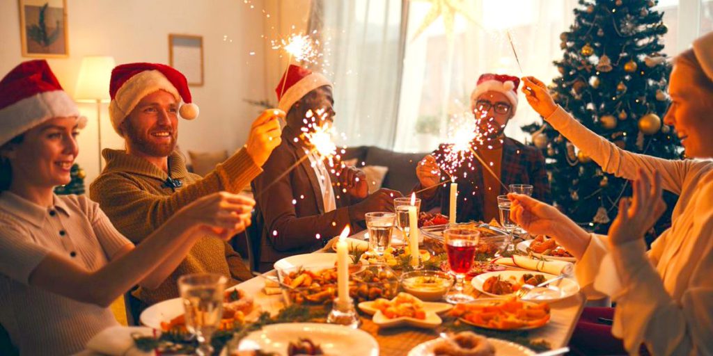 Cum ar putea arăta Crăciunul românilor. ”Atunci vom trece peste părerea experților”