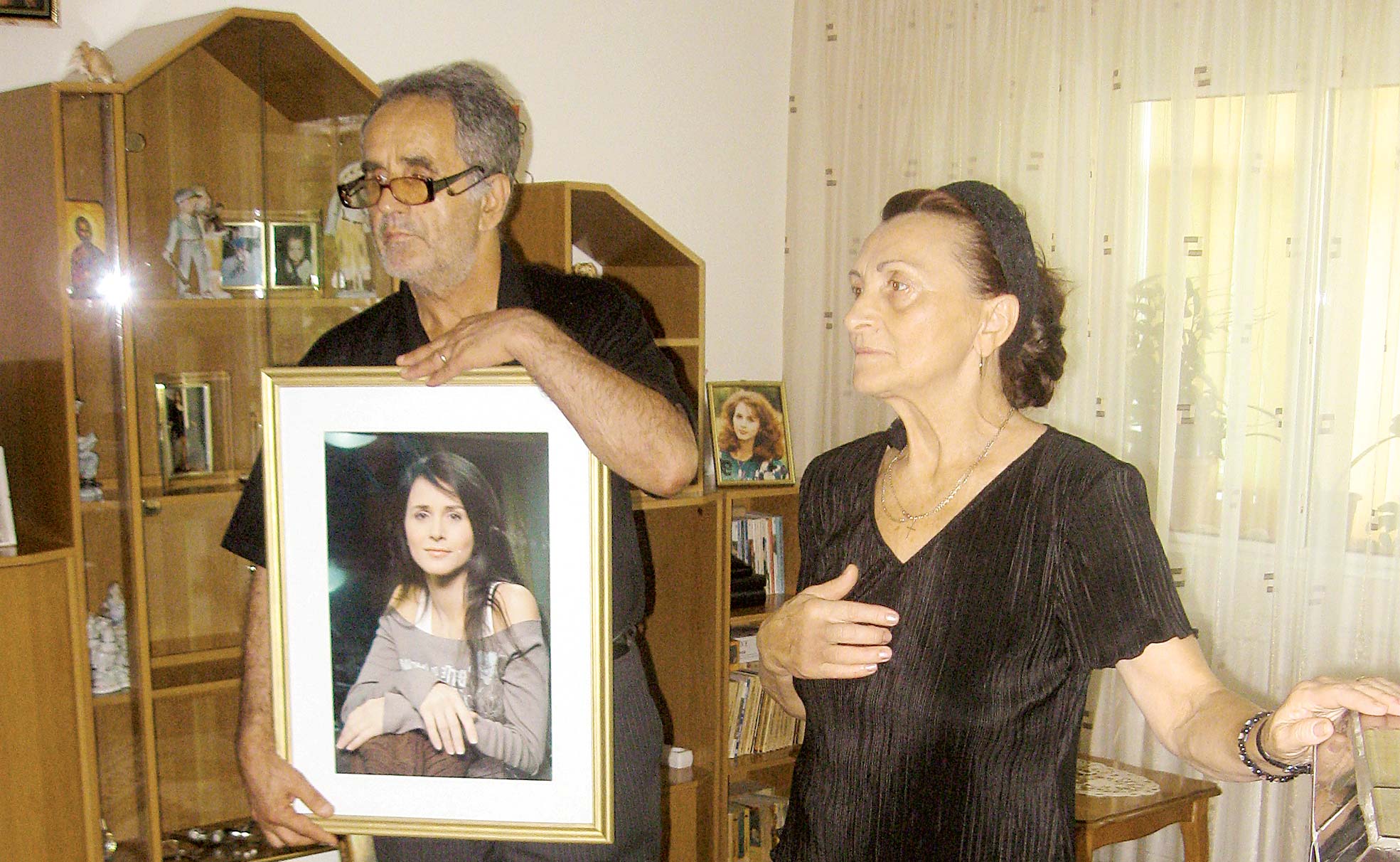 Ion și Eugenia Manole, răpuși de suferință, în urma morții Mădălinei Manole