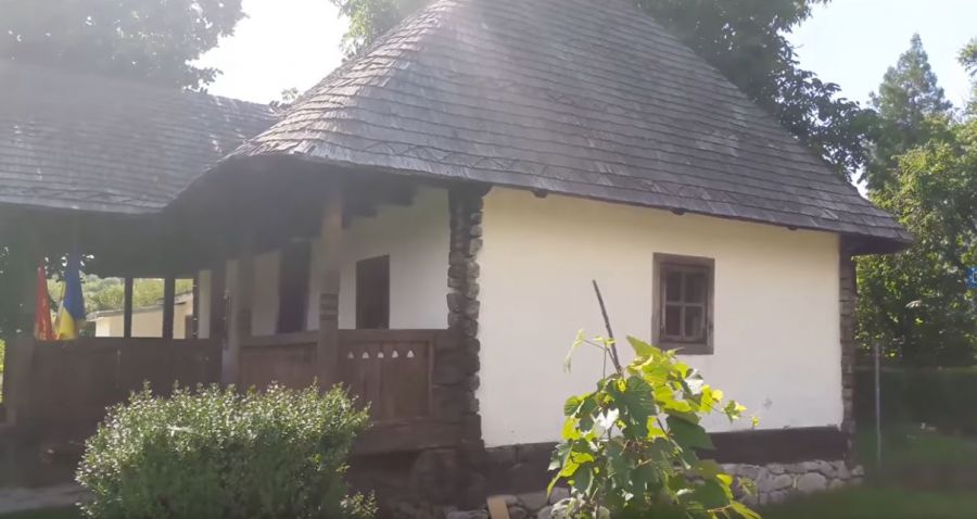 Casa în care a copilărit dictatorul