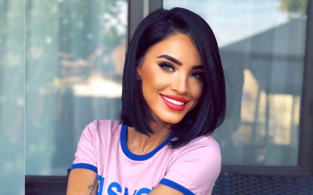 Cum se simte Adelina Pestrițu, după ce a anunțat că are coronavirus. Un apropiat a dat-o de gol