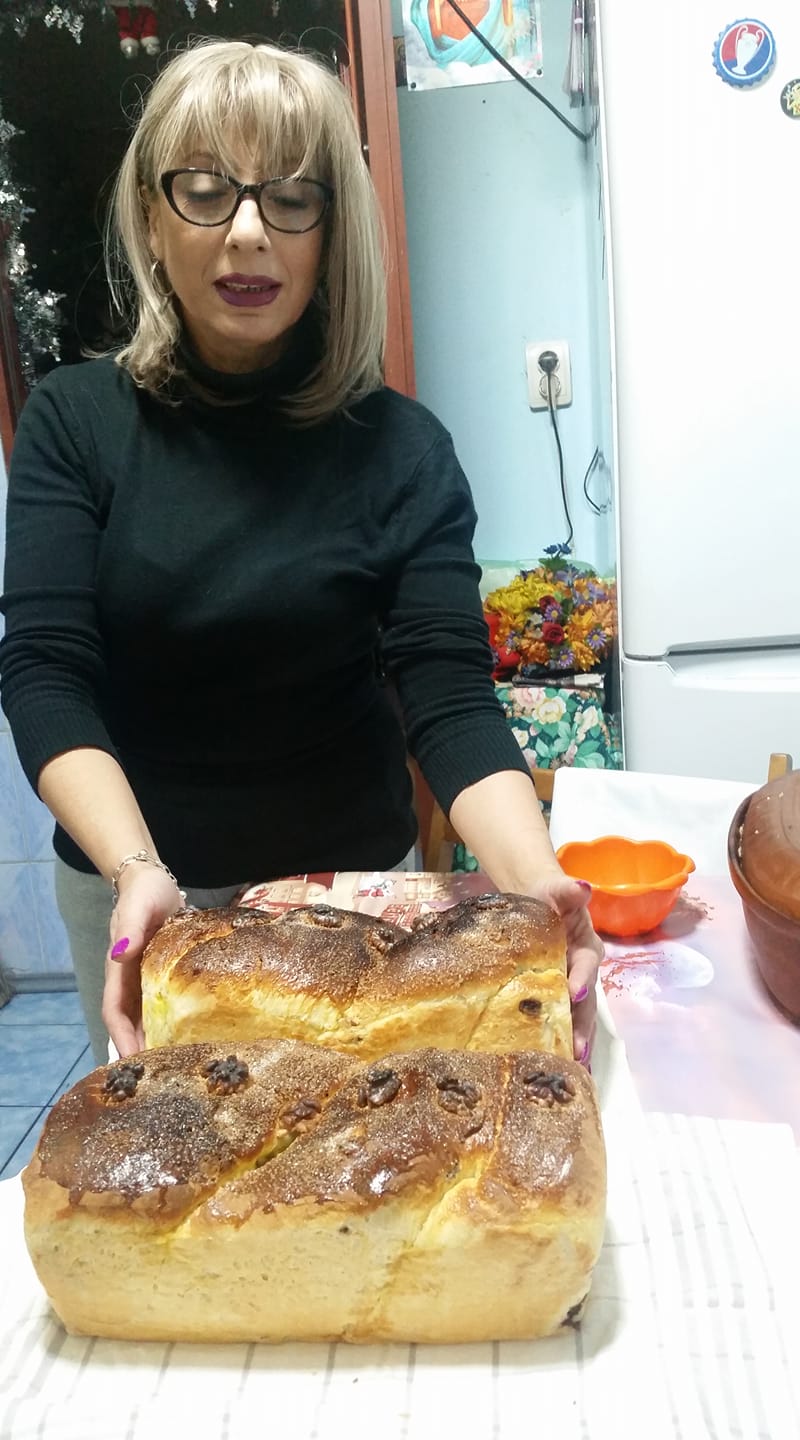 Cristiana Dorin Costache, cântăreața preferată a lui Traian Băsescu