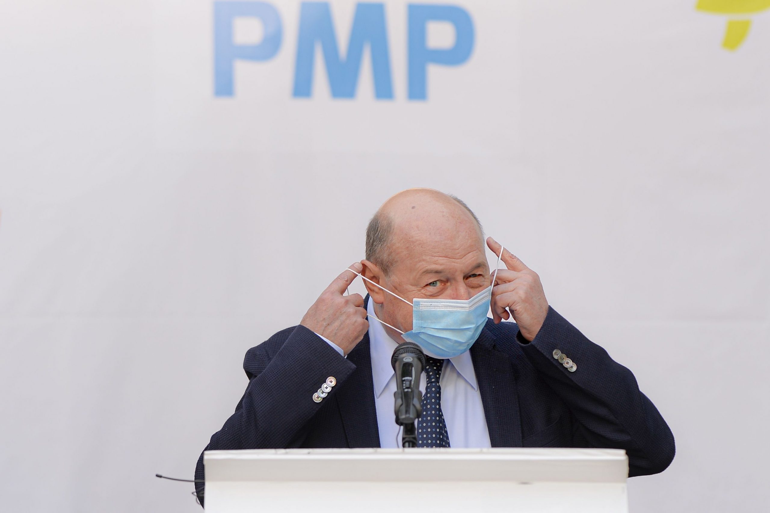 Traian Basescu a luat-o peste picior pe Gabriela Firea, care spera sa se trezeasca castigătoare a alegerilor locale