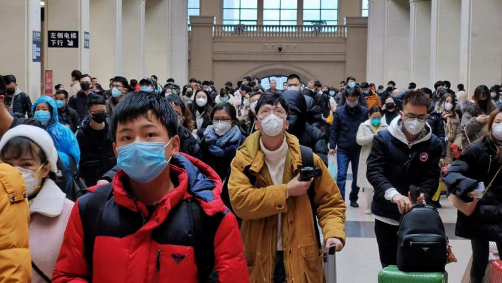 Beijingul intensifică carantina COVID. Locuitorii din Shanghai denunță regulile inegale