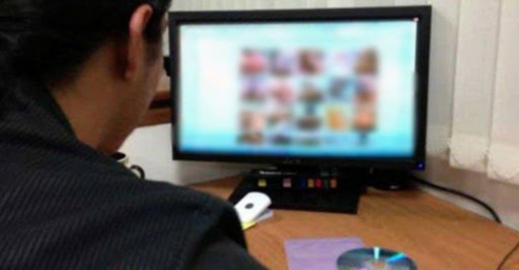 Antrenor român, arestat pentru pornografie infantilă. Este incredibil ce au găsit anchetatorii în locuința acestuia
