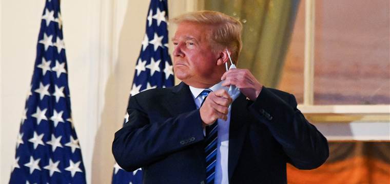 Comportament halucinant manifestat de Donald Trump. De ce a scris 19 mesaje într-o singură oră pe Twitter