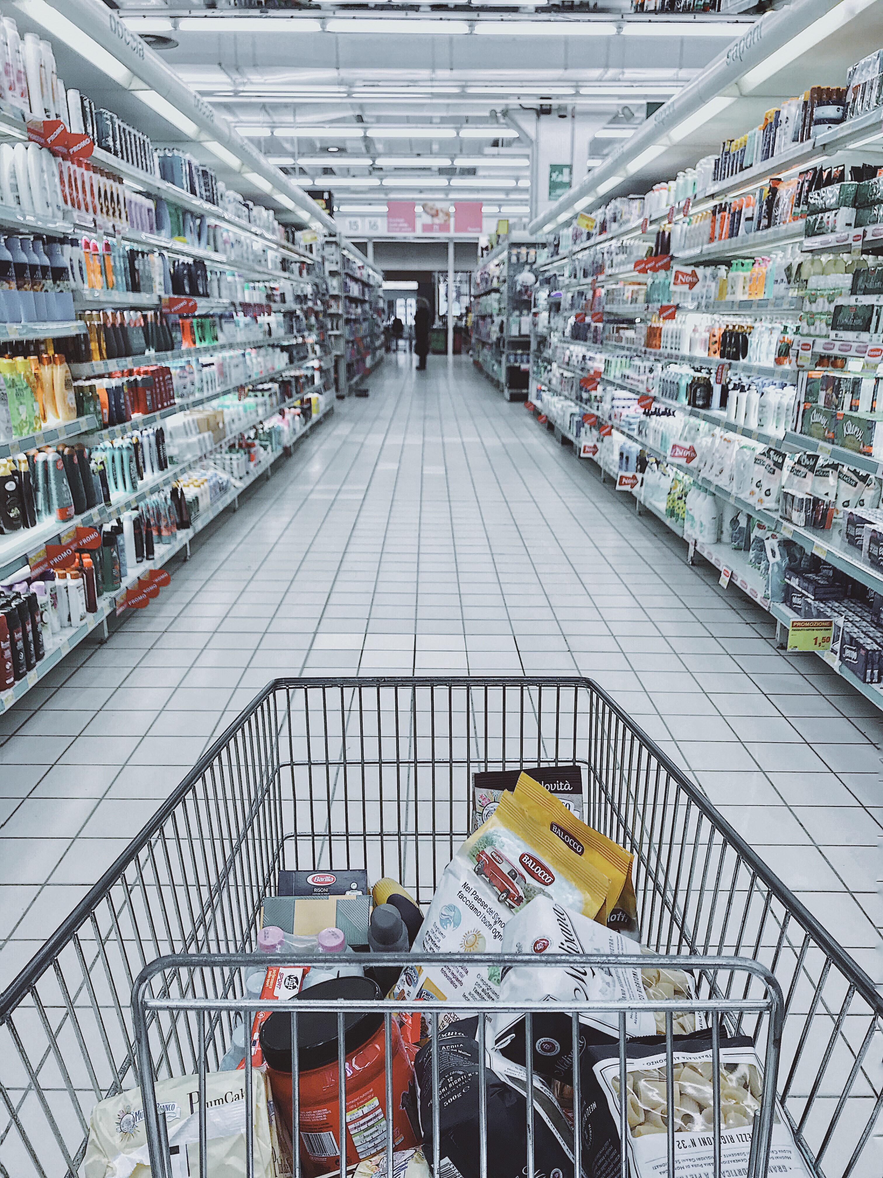 Instalarea carantinei a dus la creșterea vânzărilor la anumite produse din magazine foto - Pexels