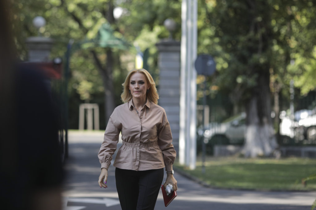 Cum se îmbracă Gabriela Firea, de când nu mai este primar FOTO