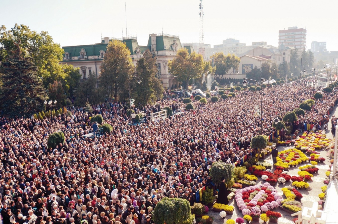 Decizie nemaiîntâlnită la pelerinajul de la Sfânta Parascheva. Se va intra doar cu buletinul. Reprezentanții Mitropoliei sunt extrem de nemulțumiți