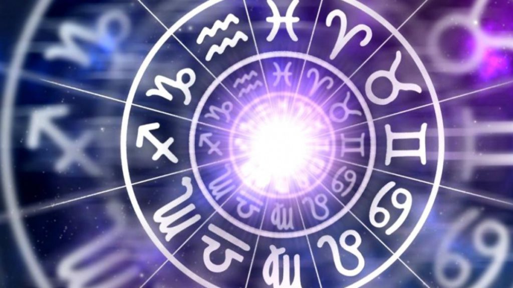 Horoscop sâmbătă, 17 octombrie 2020. O zodie are parte de surprize de la prieteni și persoana iubită