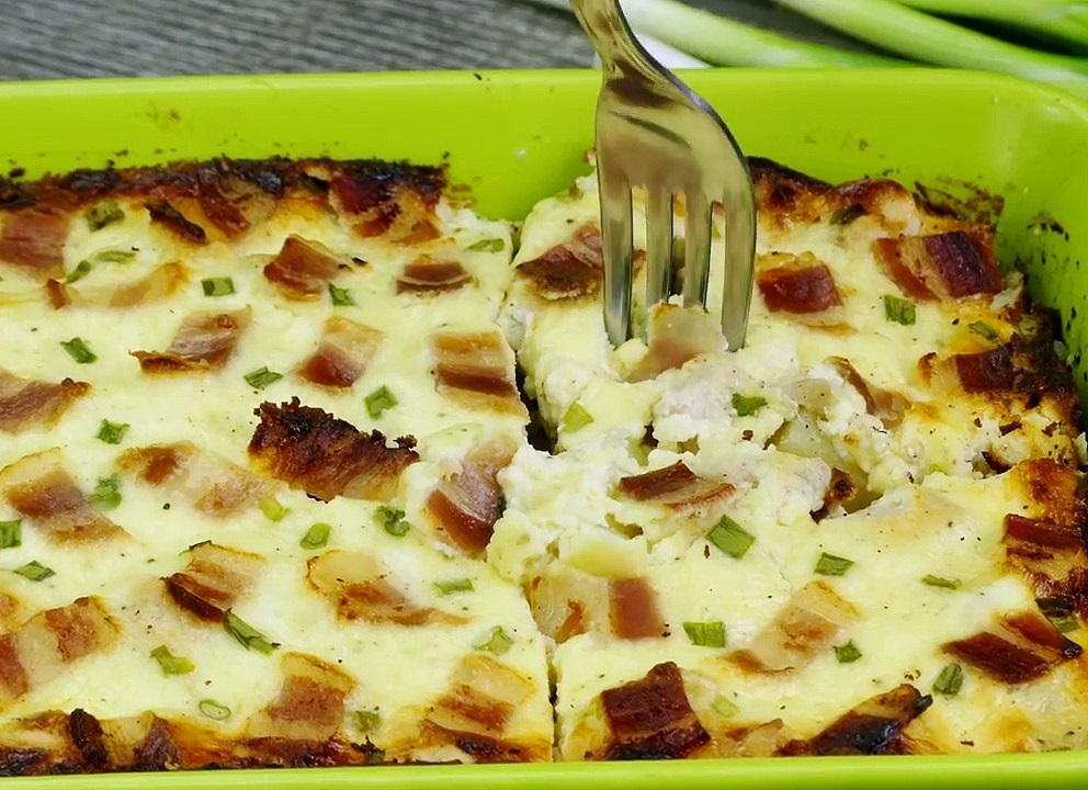 Rețetă de cartofi carbonara. Este rapidă și simplu de făcut. Iese un deliciu culinar