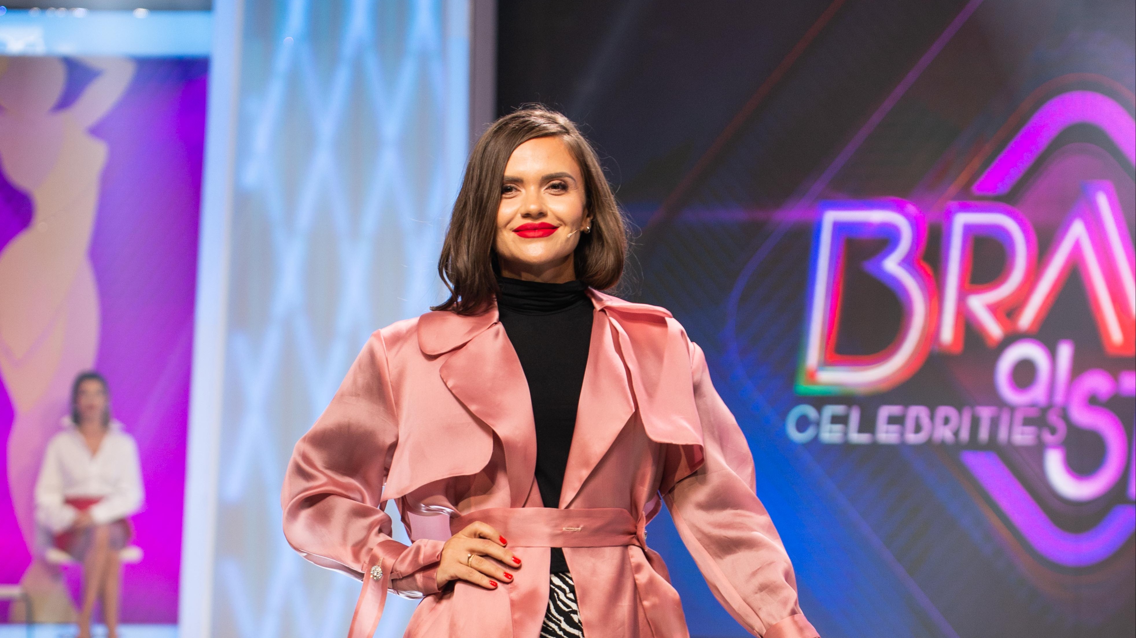 Atac dur între Cristina Șișcanu și Roxana Nemeș la “Bravo, ai stil! Celebrities”: “Dacă aș polemiza cu tine, ți-aș fractura creierul, draga mea!”. Cum s-a ajuns la acest conflict