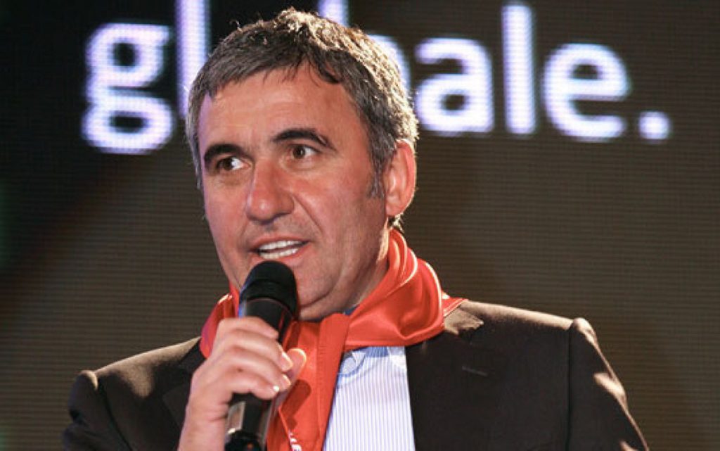 Marea slăbiciune a lui Gică Hagi. Nu poate dormi până nu face asta