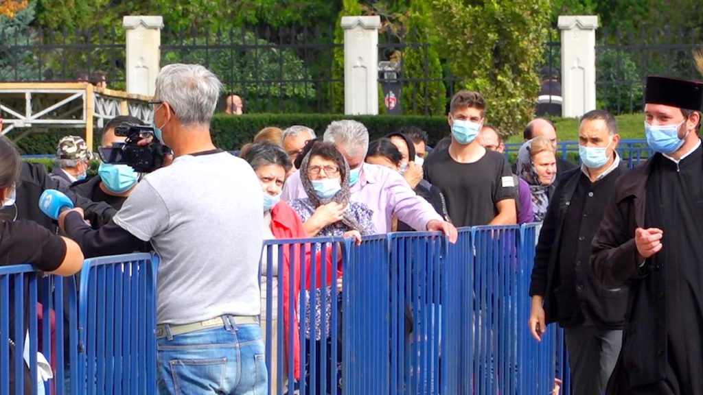 Furie dezlănțuită la pelerinajul Sf. Parascheva. S-a lăsat cu suspine și indignare: „Este strigător la cer ce ni se întâmplă”