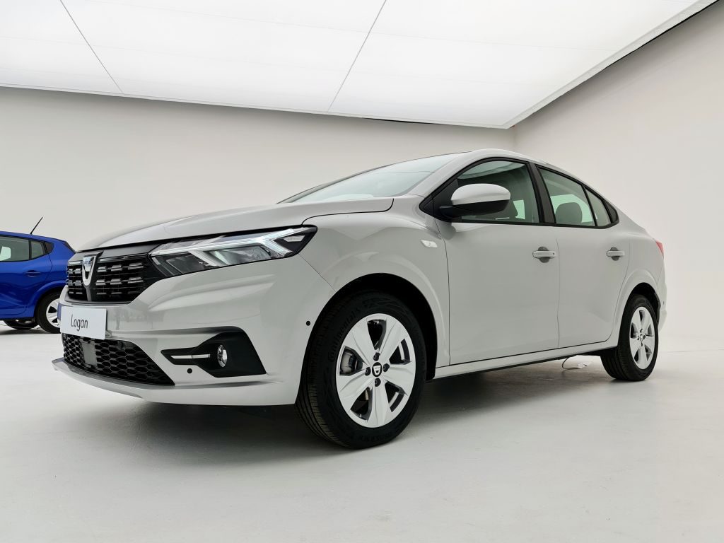 Cât costă noua Dacia Logan în România. Nu mai poate fi considerată o mașină ieftină