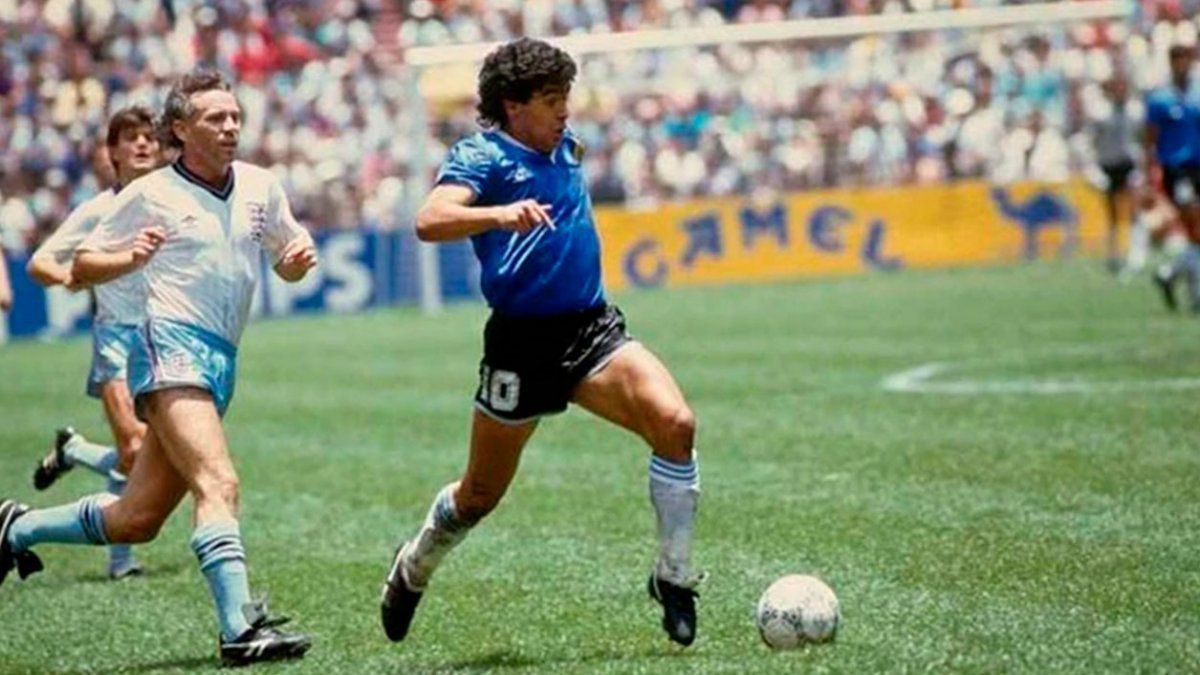 Maradona, desemnat Jucătorul Secolului de către FIFA