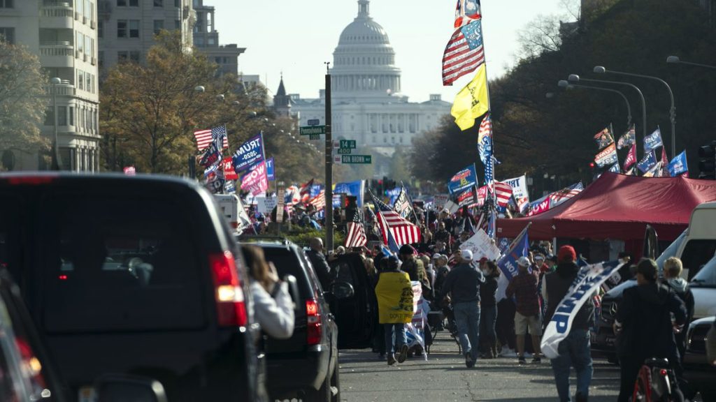 Marș de protest impresionant pentru susținerea lui Donald Trump în America. Ce s-a întâmplat chiar ieri