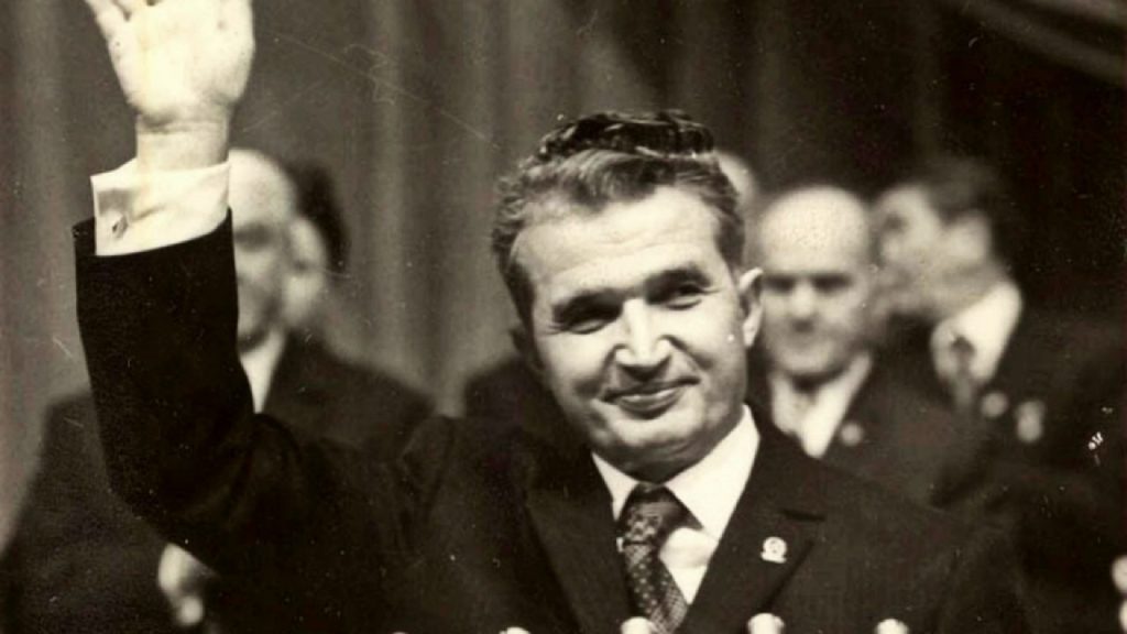 Motivul pentru care Nicolae Ceaușescu nu purta aceleași haine de două ori. Cine îl speriase îngrozitor pe dictator