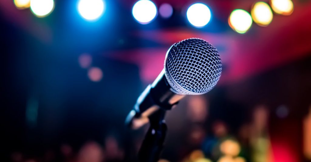 Povestea karaoke, una din faimoasele invenții japoneze din lume. Cine a i-a fost ”strămoș” și cum a ajuns celebră