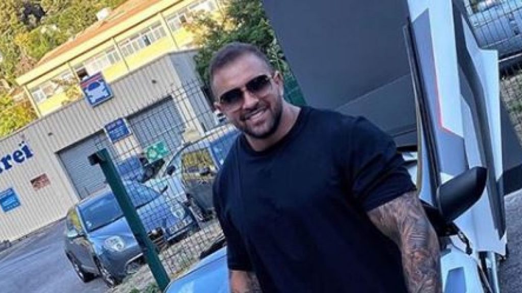 Alex Bodi, prins de polițiști pentru proxenetism și trafic de persoane. Fetele erau puse să se prostitueze, unele fiind chiar abuzate sexual