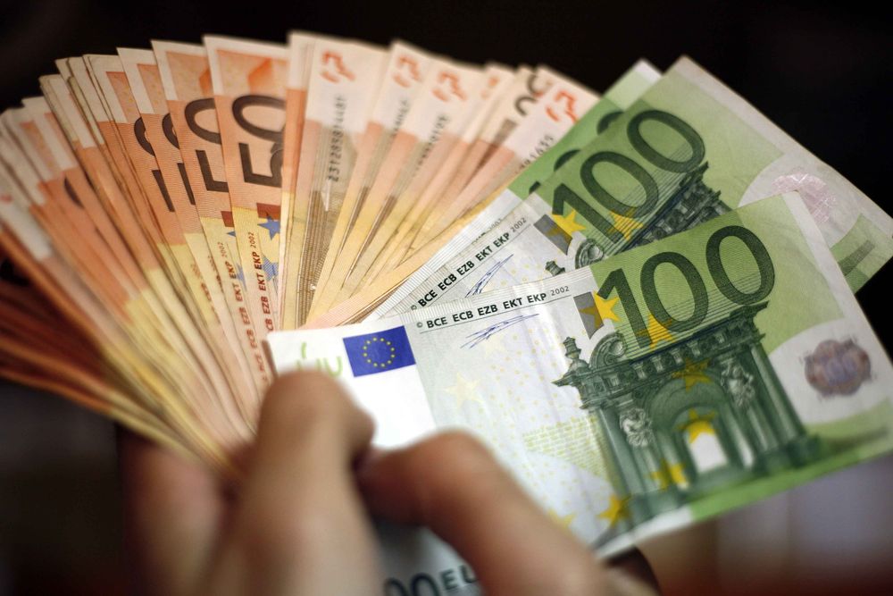 Nativii astia vor avea parte de multi bani din ianuarie pana in martie 2021