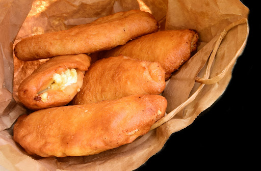 Rețetă gogoși cu brânză sărată. Este preferata gospodinelor fiindcă are un gust aparte. Învată s-o prepari acum