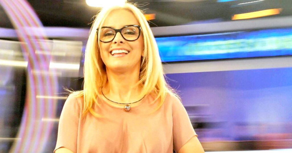 Simona Gherghe, în mijlocul unui scandal la Antena 1. ”Telefonul cu care s-au făcut pozele e al ei”