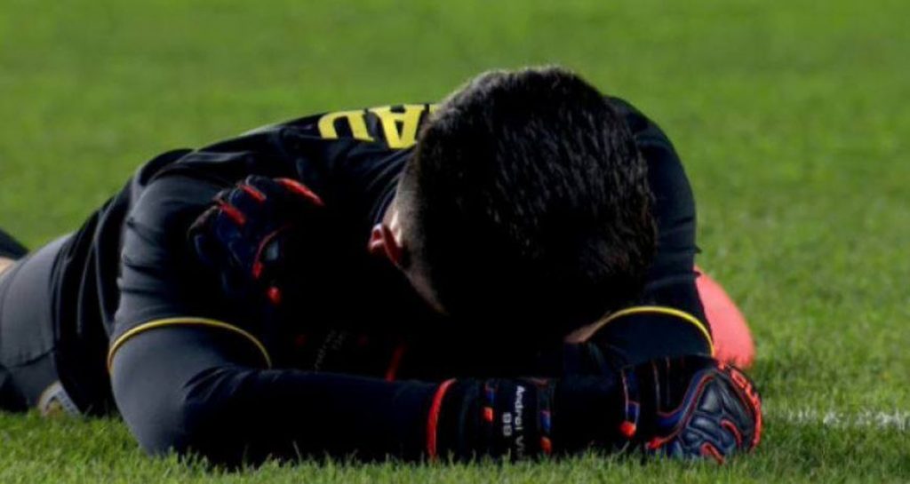 Momentul serii la meciul naționalei de tineret. Ce a făcut portarul României în momentul în care s-a fluierat finalul partidei