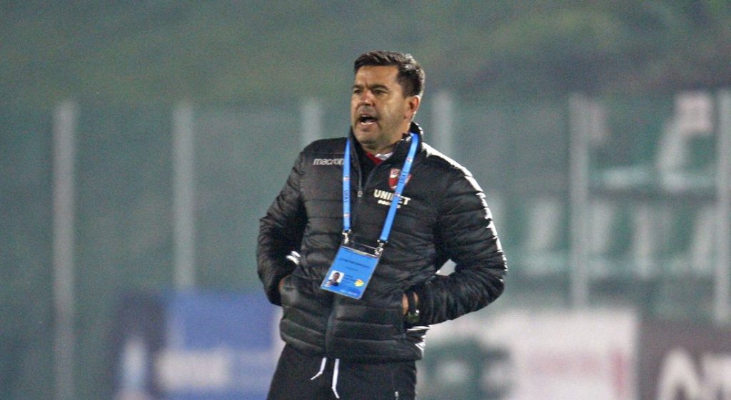 Variantă surpriză pentru înlocuirea lui Cosmin Contra la Dinamo. În ce condiții ar putea veni tehnicianul
