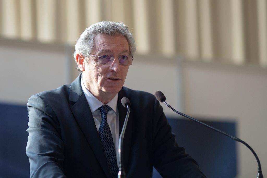 Cum ar trebui să mâncăm la masa de Crăciun. Regulile trăsnite ale lui Adrian Streinu Cercel