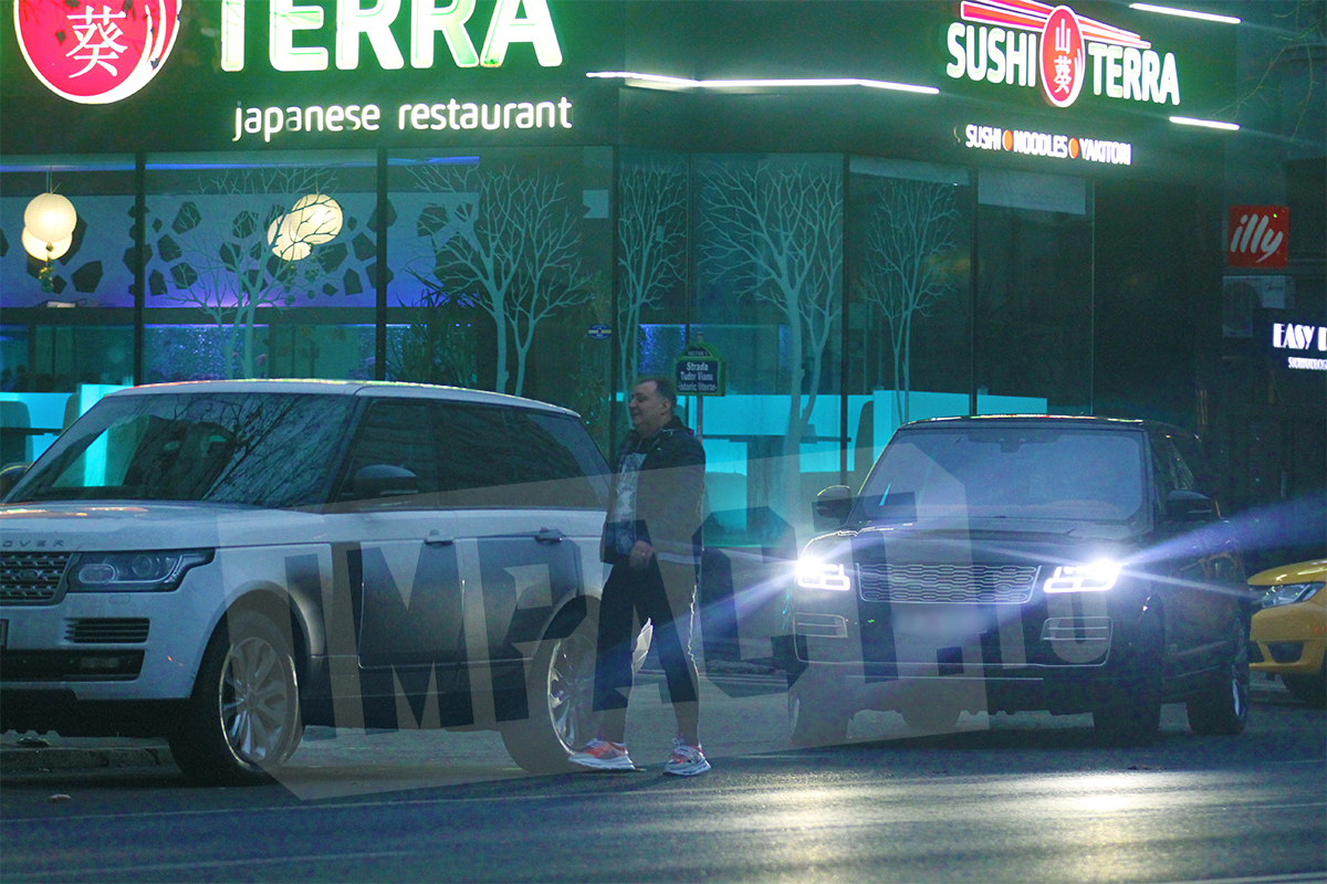 Manelistul s-a afișat cu noua sa mașină