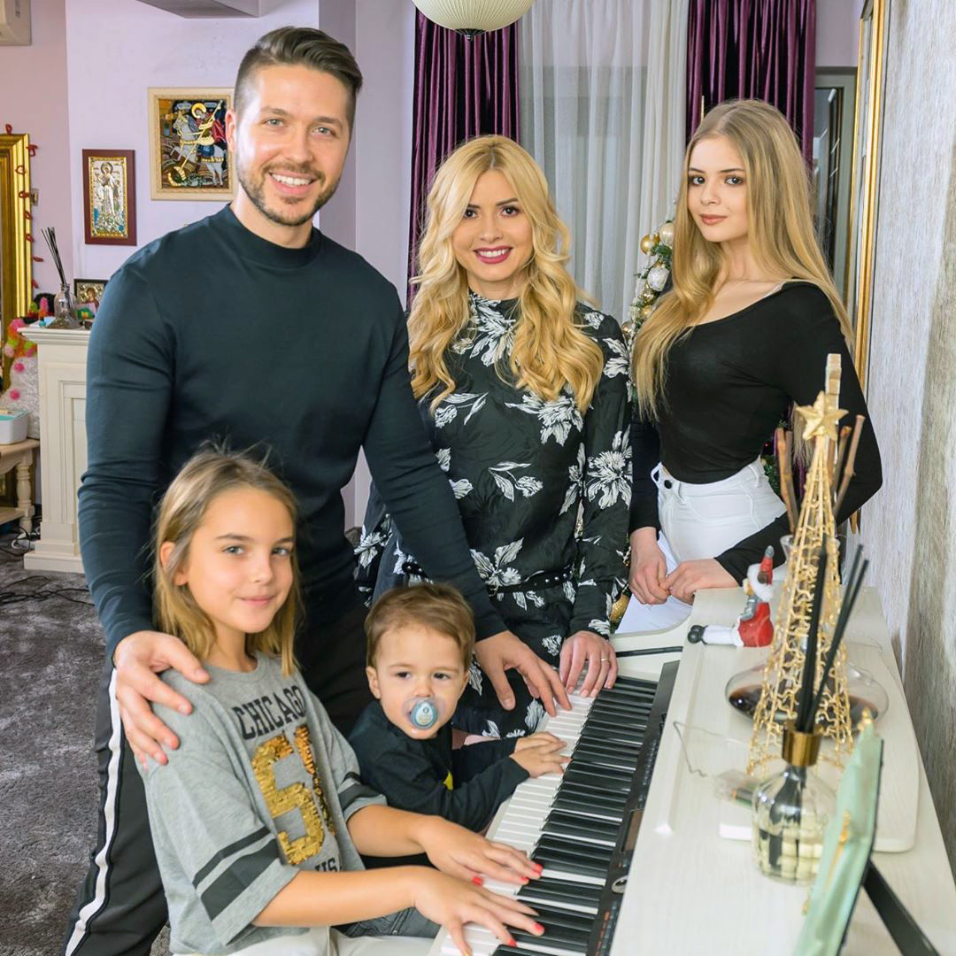 Jorge are o familie frumoasa si numeroasa alaturi de sotia sa Ramona, fiica ei Ilinca, Karina, fiica lui din prima casnicie si fiul lor David