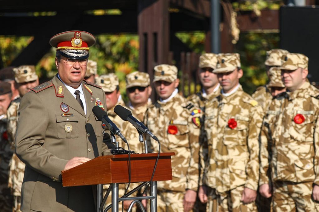 Nicolae Ciucă este singurul general român care a condus personal o misiune în luptă, în Irak în mai 2004