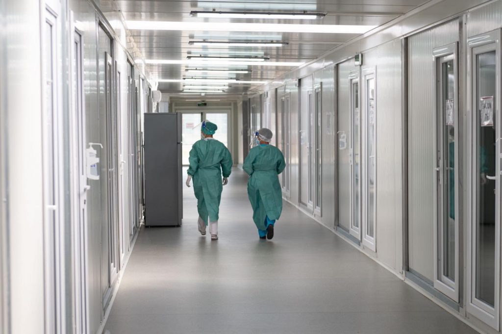 70% dintre medicii rezidenți din România vor să plece din țară. Ciudat e că mai există „țară”