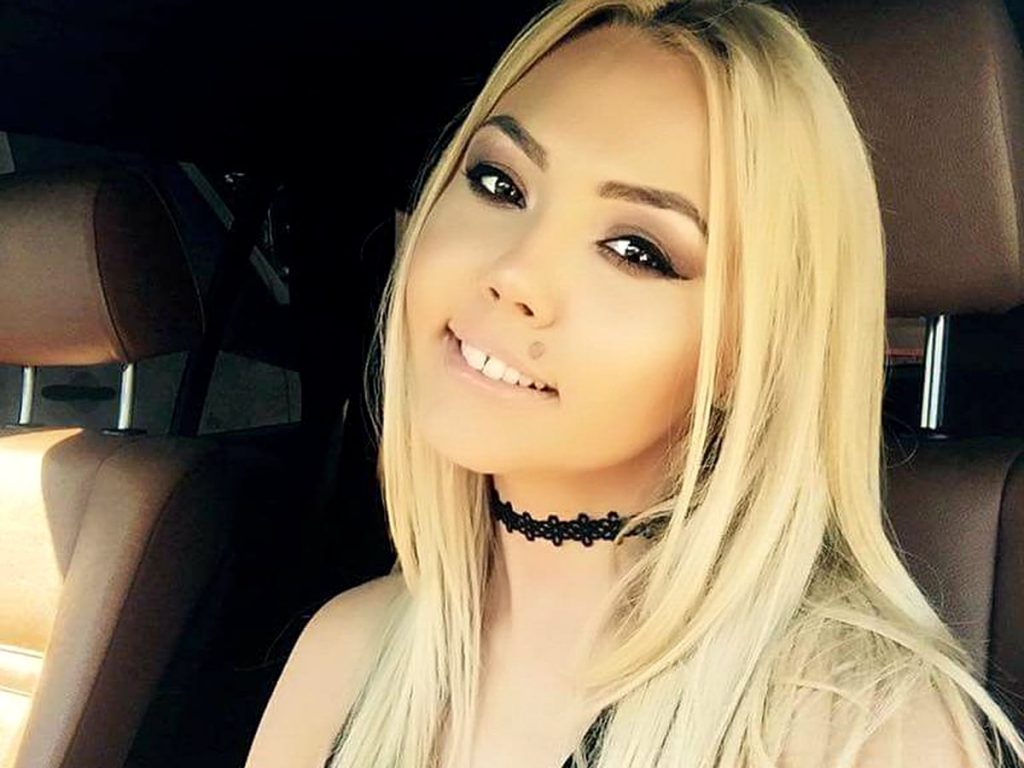 Prin ce lucruri îngrozitoare a trecut Denisa Manelista din cauza bolii necruțătoare. A fost obligată să cânte chiar dacă se știa că mai are puțin de trăit (Exclusiv)