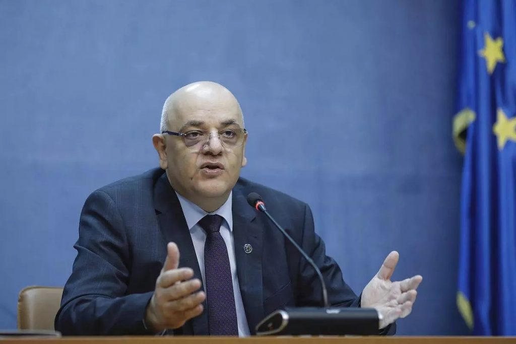 Raed Arafat a anunțat recomandările pentru Crăciun și Revelion. ”Să nu văd pe urmă că am interzis să inviți oameni acasă”