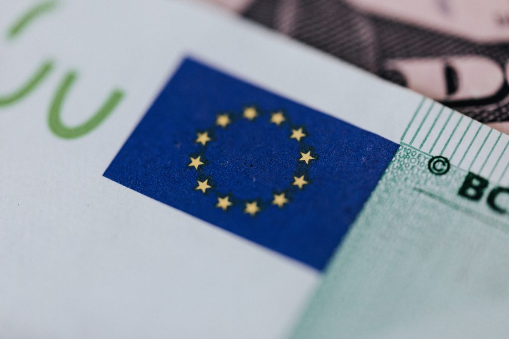 România refuză banii gratis. Sau asta se înțelege din faptul că am accesat mai puţin de jumătate din fondurile europene pentru perioada 2014-2020